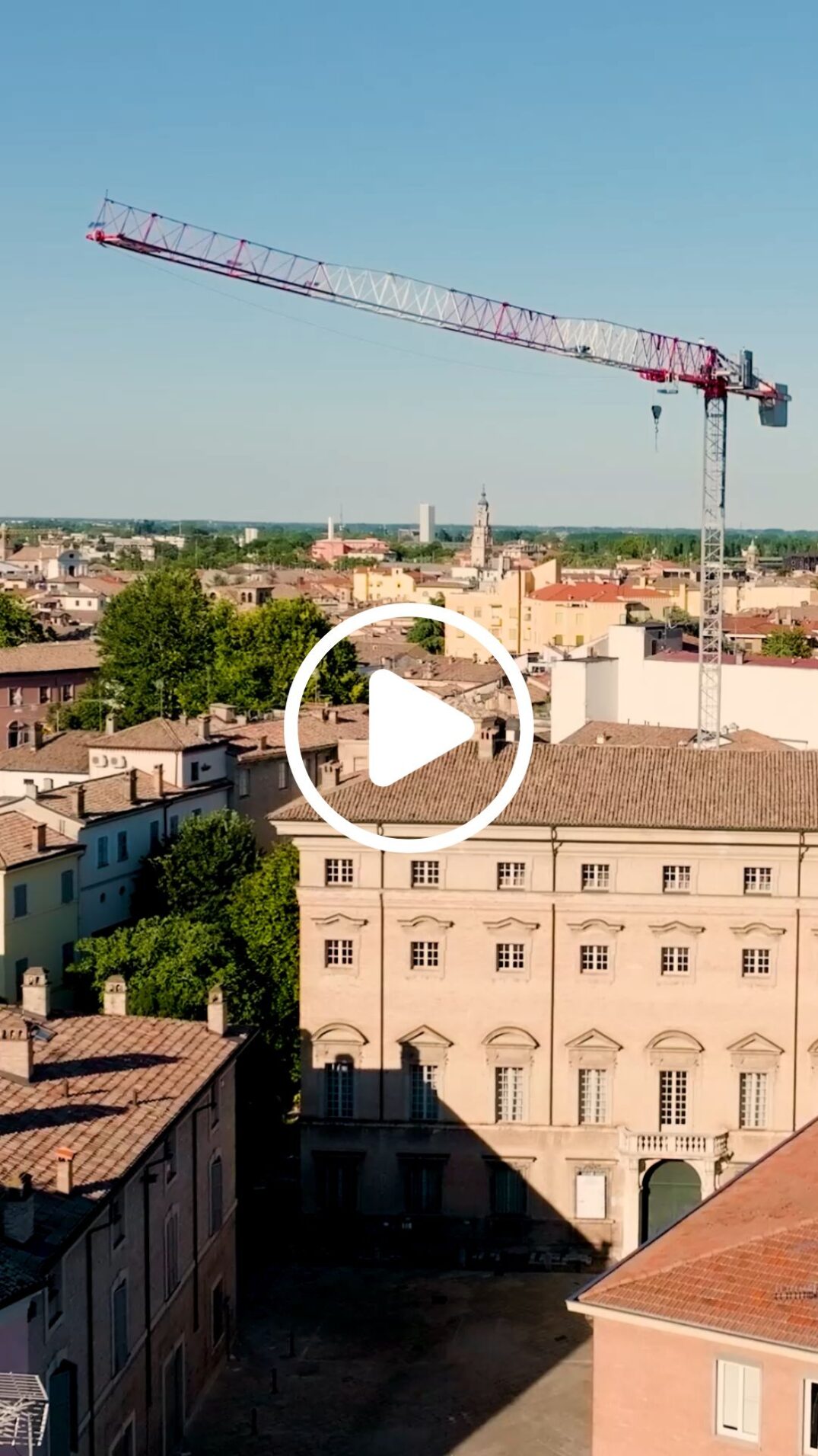 Cover Reel Istituzionale Foto Scura 39